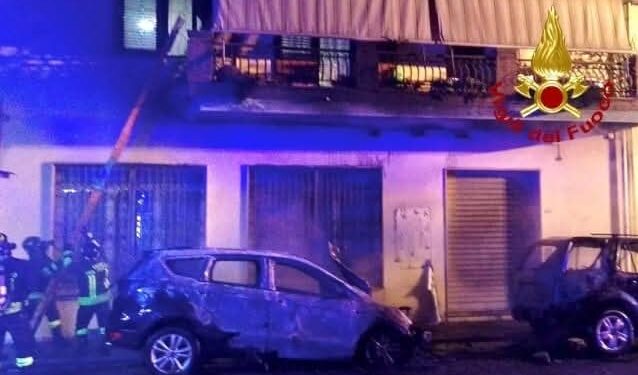 Assemini, allarme sicurezza dopo le ultime due automobili a fuoco nel cuore della notte: “Non si può continuare così”