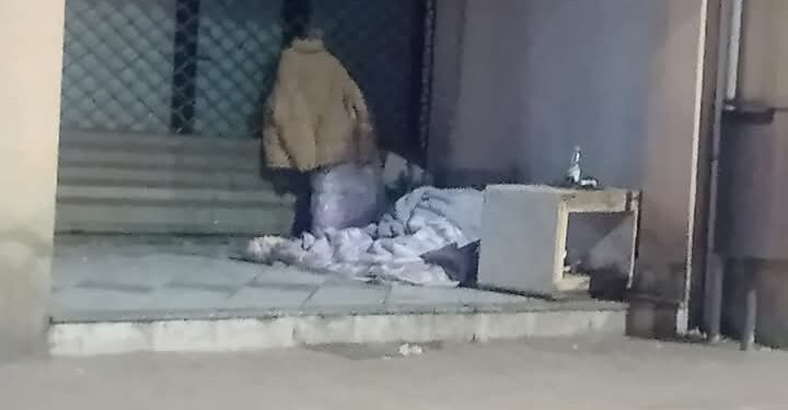 Marco, il senzatetto di Assemini morto al Ss Trinità: durante l’intervento di soccorso gli sono state rubate perfino le sigarette