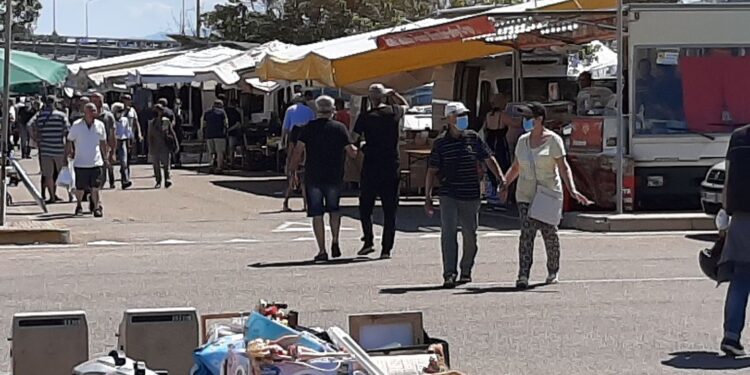 Cagliari, nuovo stop al mercatino Cuore: la partita ferma bancarelle e espositori
