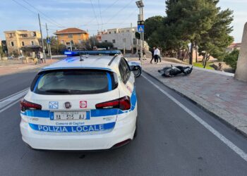 Cagliari, folle inseguimento fino a Bonaria: arrestati due diciottenni