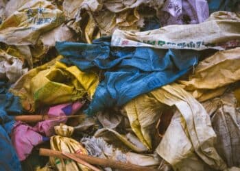 Raccolta differenziata, Zedda: “Serve cabina di regia fra i comuni per il riciclo rifiuti tessili”