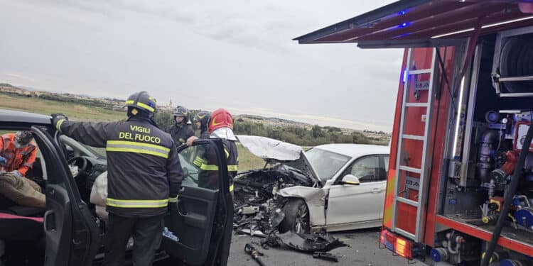 Settimo San Pietro, incidente sulla Sp15: diversi feriti e traffico bloccato
