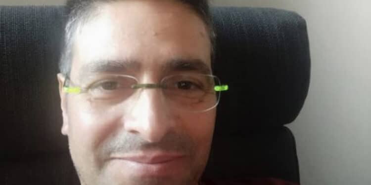 Salva i genitori e le figlie da un incendio in casa: Salvatore muore a 48 anni