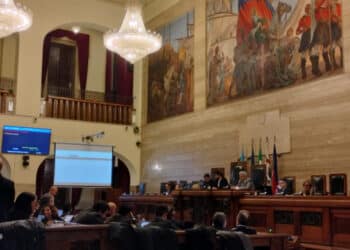 Cagliari dice no al mega parco eolico sul mare: il Consiglio Comunale boccia il progetto