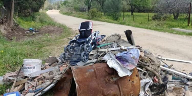 Sinnai, furbetti dei rifiuti traditi dal bollino degli operatori ecologici: multati e denunciati, la lotta contro gli incivili si intensifica