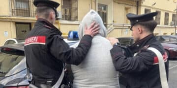 Fratellini maltrattati: fermato il compagno della madre dei piccoli