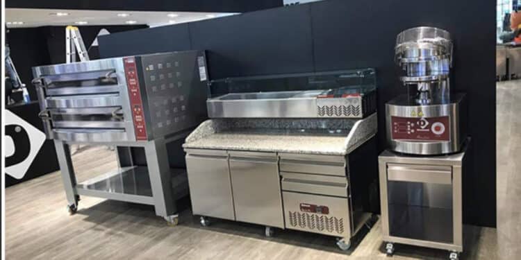 I consigli di Neon Europa: le attrezzature di una pizzeria