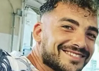 Salvatore Sinagra, aggradito a Lanzarote, si è svegliato dal coma: “Ma non è fuori pericolo”