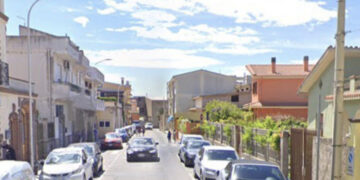 Sestu, auto pirata investe un ragazzo in via Fratelli Montgolfier: escoriazioni a un piede per il giovane e tanto spavento