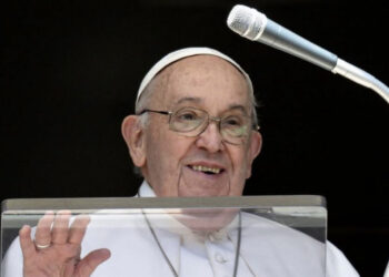 Papa Francesco, emergenza superata: “Grazie ai medici e agli operatori sanitari”