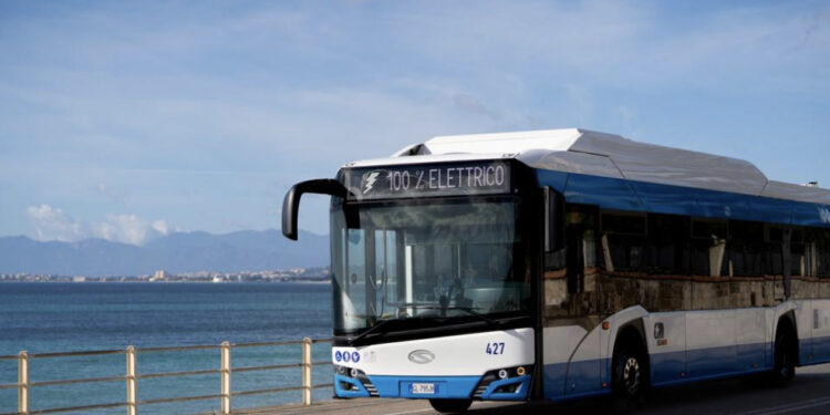 A Flumini il bus “viene a prenderti a casa”: un progetto sperimentale per ‘avvicinare’ al centro città i residenti delle periferie