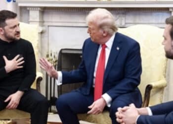 Trump e Zelensky, incontro al veleno con minacce: “Giochi con la Terza Guerra Mondiale. Devi essere riconoscente”