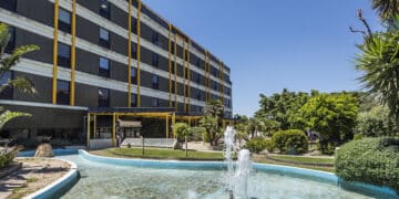 “Impossibile prenotare al telefono alla Korian di Quartu: eppure è una clinica convenzionata che incassa soldi pubblici”