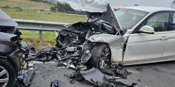 Due feriti e traffico paralizzato: si indaga sul frontale fra due auto a Settimo San Pietro