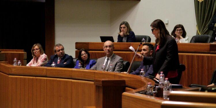 Decadenza Todde, domani in consiglio la mozione per sfidare i giudici e blindare la legislatura 