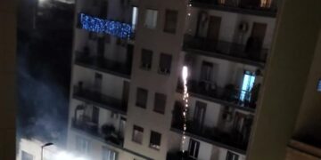 Cagliari, la nuova emergenza-incubo: fuochi d’artificio fra i palazzi nella notte per festeggiare i compleanni