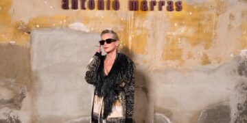 Sharon Stone veste Sardegna: è lei la superstar per Antonio Marras