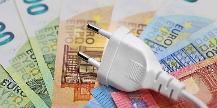 Basta bollette salasso, ecco come tagliare i costi e risparmiare sull’elettricità in Sardegna