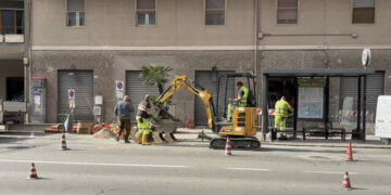 Incredibile a Sant’Avendrace, tra lavori infiniti e difficoltà economiche sono oltre quaranta le serrande abbassate: la resa del commercio (VIDEO)