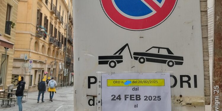 Cagliari, quanto dureranno i lavori in via Baylle? “Guardate il cartello, ci vorranno 18219 anni….”