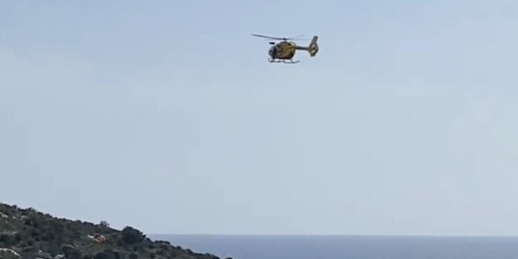 Cagliari, spettacolare salvataggio a Calamosca: escursionista ferito recuperato dall’elisoccorso (VIDEO)