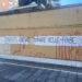 Cagliari, imbrattato con scritte contro i “fascisti” il muro davanti al parco dei martiri delle Foibe: “Zedda, fai pulire subito”
