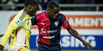 Cagliari-Juventus 0-1, un errore di Mina resuscita Vlahovic: in attacco i rossoblù non riescono a pungere