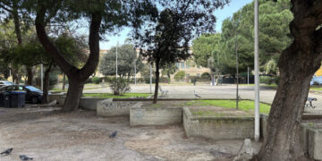 Piazza Medaglia Miracolosa, il Comune annuncia il restyling ma la zona continua a vivere una realtà di degrado e inciviltà (VIDEO)
