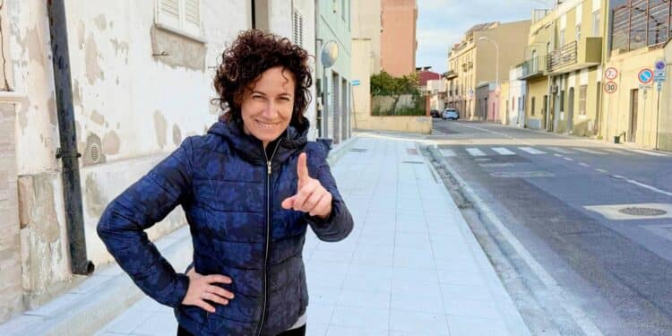 Il “miracolo” a Pirri, realizzati dopo decenni i marciapiedi in via Risorgimento: “Missione compiuta”