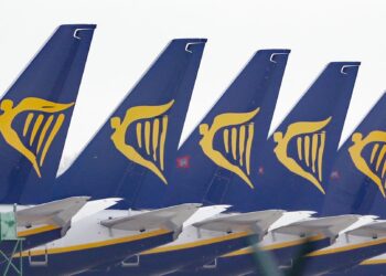 La Regione apre a Ryanair: “Togliere l’addizionale municipale? Parliamone”