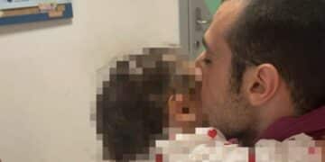 La foto più bella di Riccardo Pittau: il centauro riabbraccia la sua bimba