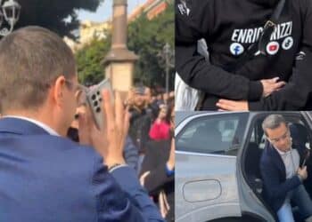 Cagliari, centinaia di persone per Rizzi in piazza Yenne: si inizia con un minuto di silenzio in ricordo della giovane travolta e uccisa dopo aver salvato un animale