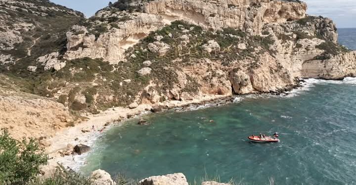 Cagliari, tragedia a Cala Fighera: 30enne ritrovata senza vita in mare