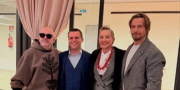 Sharon Stone ad Alghero, la bellezza immortale dell’attrice arricchita dal corallo sardo