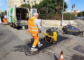 Monserrato, addio buche: iniziati i lavori di messa in sicurezza delle strade