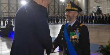Medaglia d’oro al merito aeronautico per Davide Cipelletti, comandante in Sardegna