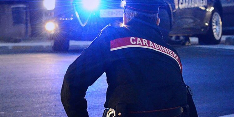 Si schianta sulla rotatoria a Gonnesa, denunciato: era ubriaco