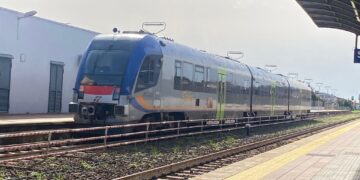 Nuova protesta dei ferrovieri: domani dalle 9 alle 17 “incroceremo le braccia per difendere i nostri diritti”