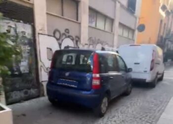 Cagliari, a Villanova rabbia per l’occupazione sistematica dei posti auto: “E senza neanche il pass per residenti”