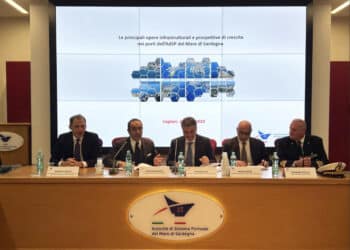 Il viceministro Rixi al Porto di Cagliari: “Rendiamo il Sistema Sardegna baricentrico per le strategie nel Mediterraneo”