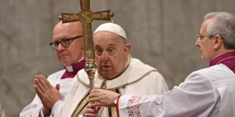 Papa Francesco, “nessuna nuova crisi, la prognosi resta riservata”