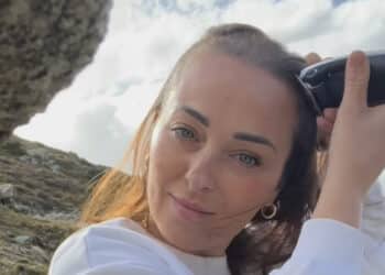 Scopre di avere un tumore a 39 anni e si rasa i capelli sul Gennargentu: “Ho sentito il coraggio, la forza e la serenità”