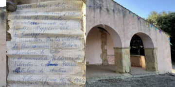 Villanovaforru, la lettera celata nella bottiglia: la scoperta che ha riportato un figlio indietro nel tempo