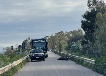 Sardara, si schianta contro il guardrail, morto un centauro di 30 anni