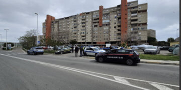 Cagliari, maxi operazione sicurezza e anti-droga delle forze dell’ordine a Sant’Elia: 487 persone identificate