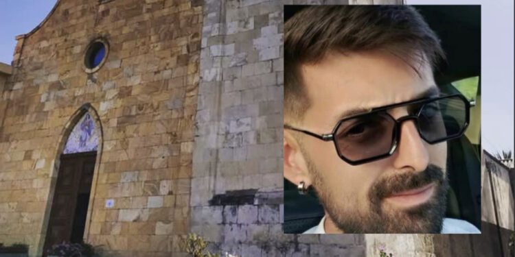 Sardara, immensa folla per l’ultimo saluto ad Alessio Marras: “Resterai per sempre nei nostri cuori”