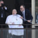 Papa Francesco si affaccia dal Gemelli prima delle dimissioni: “Grazie a chi ha pregato per me”