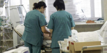 Per gli infermieri un aumento in busta paga di 40 euro, “un’offerta che somiglia più a una mancia che a un riconoscimento“