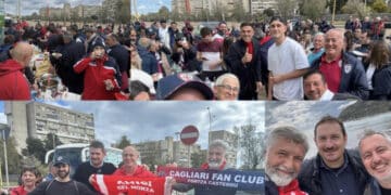 Cagliari-Monza, il terzo tempo si gioca tra vino e maialetto arrosto: il “cumbido” dei tifosi sardi ai loro colleghi