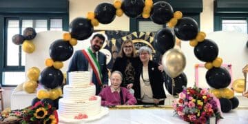 Festa a Cagliari per i 100 anni di Nunziata Perra